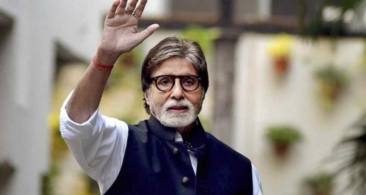 Amitabh Bachchan : 82 साल की उम्र में भी एक्टिव हैं अमिताभ बच्चन,