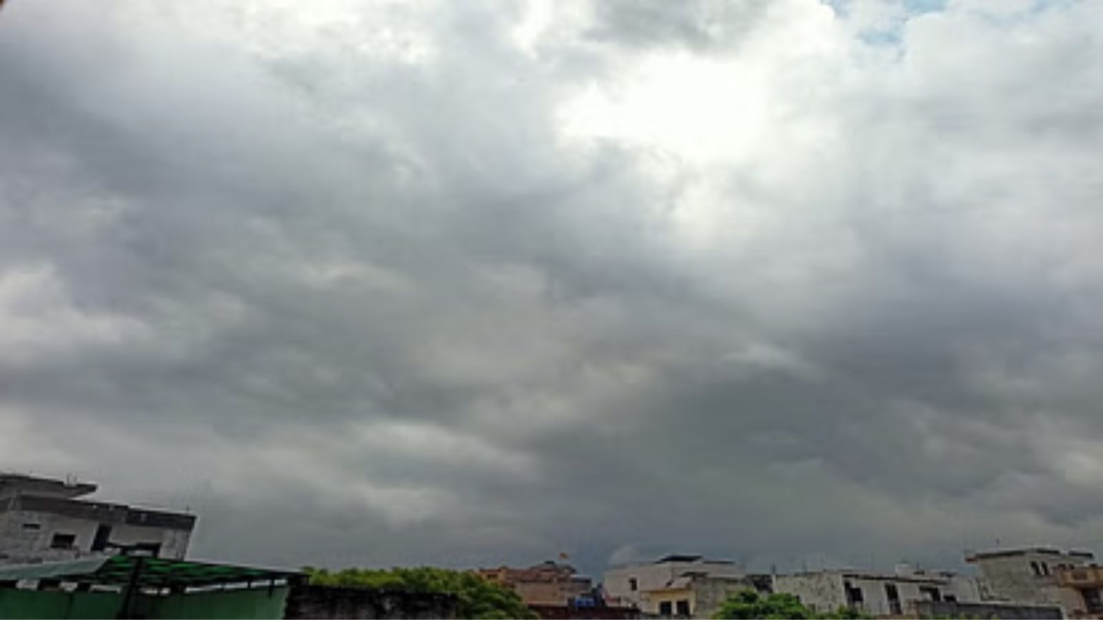 जालंधर में सुबह से मौसम सुहावना, 