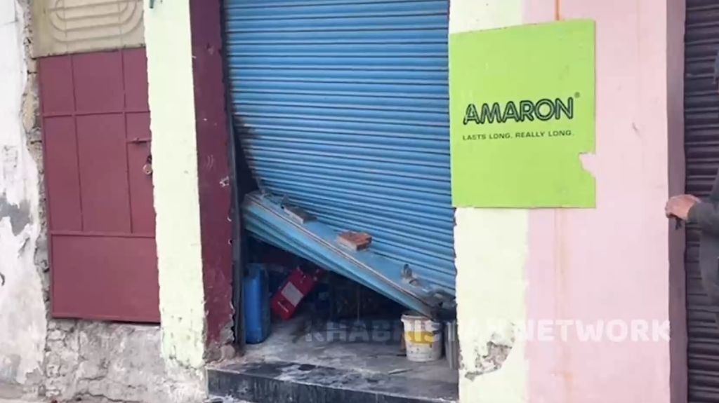 जालंधर बस्ती बावा खेल में बैटरी के गोदाम में लाखों रुपए की चोरी, 