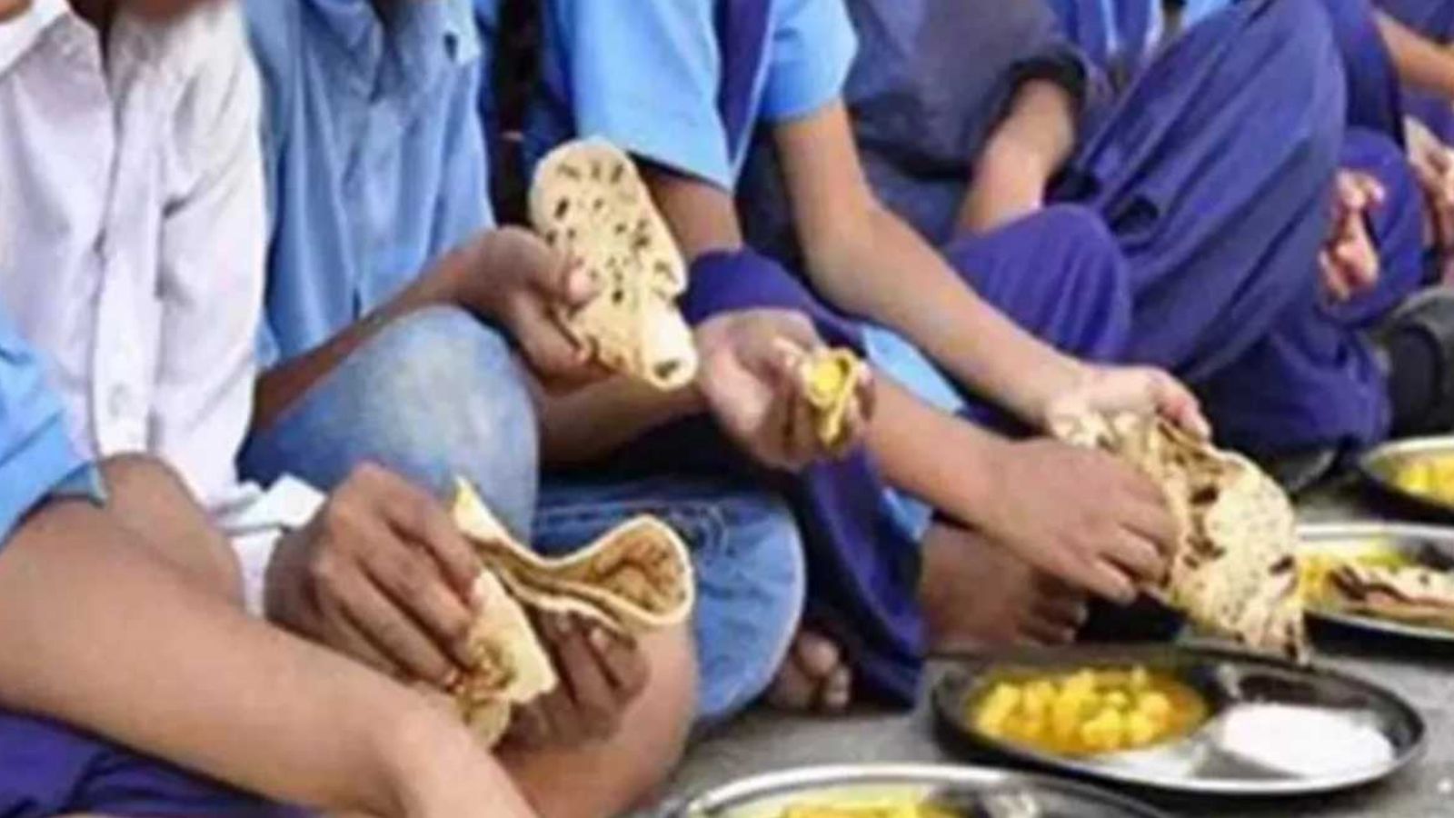 Mid Day Meal खाने से 90 बच्चों की बिगड़ी तबीयत, 