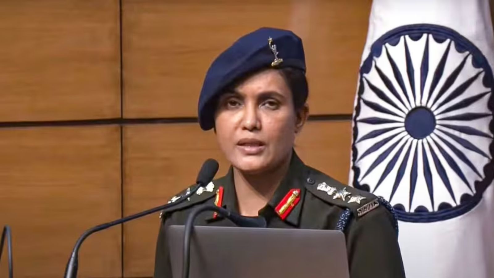 पाकिस्तान ने 300-400 ड्रोन दागे, 