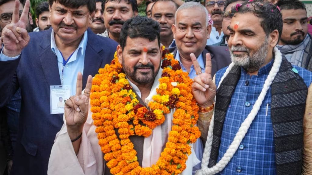 खेल मंत्रालय ने WFI को किया सस्पेंड, 