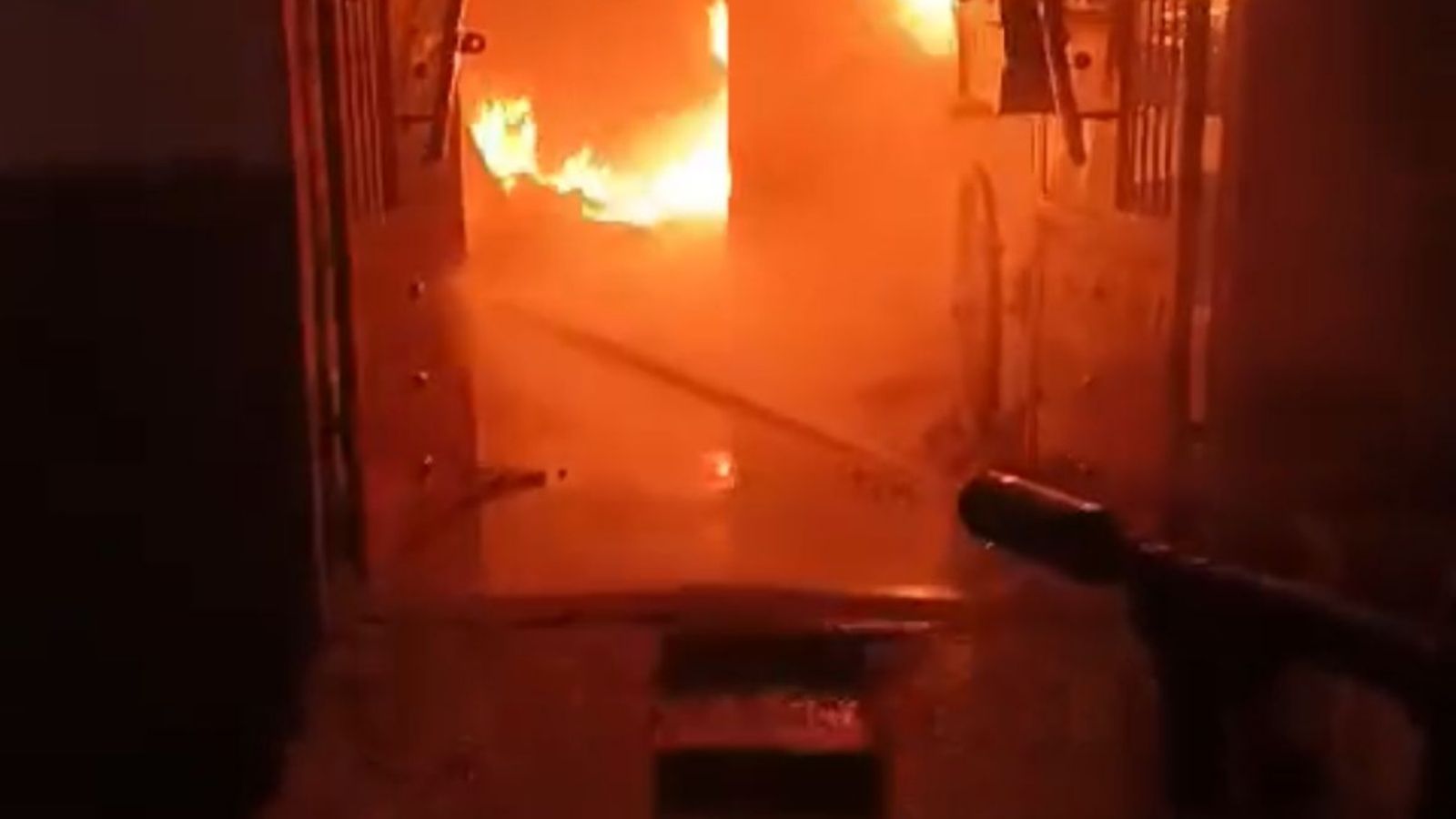 जालंधर के राजनगर में Cylinder Blast होने से घर में लगी भीषण आग, 