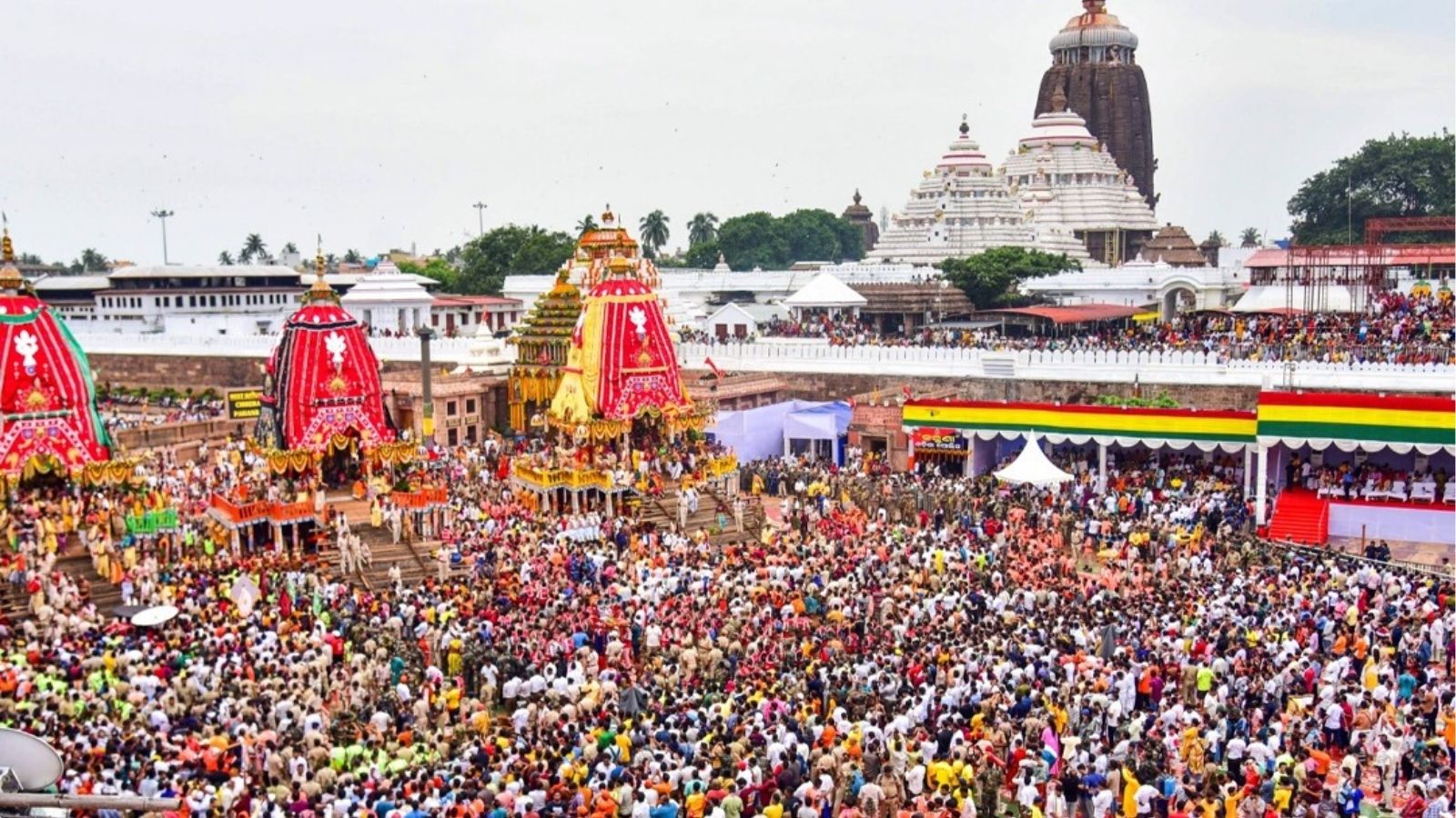 पुरी में जगन्नाथ रथ यात्रा के दौरान 625 श्रद्धालुओं की बिगड़ी तबीयत,
