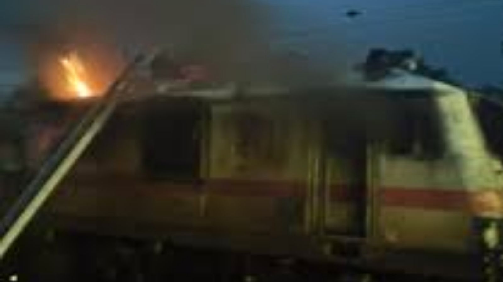 Garib Rath Express के इंजन में लगी आग, 
