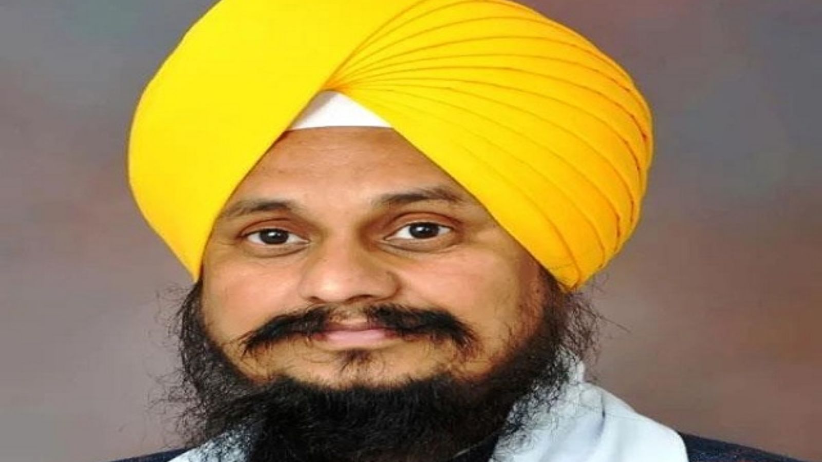 100 साल पुरानी पार्टी अकाली दल हुई दोफाड़, 