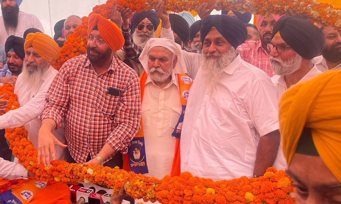 सुखबीर बादल ने महिंदर केपी को अकाली दल में करवाया शामिल, 