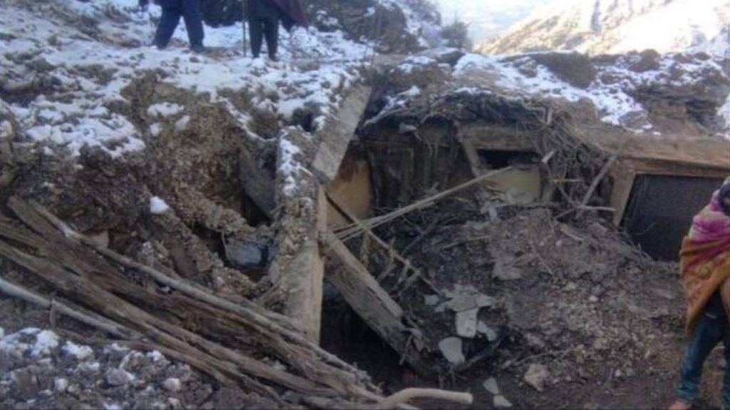 जम्मू में लैंडस्लाइड से भारी तबाही, 