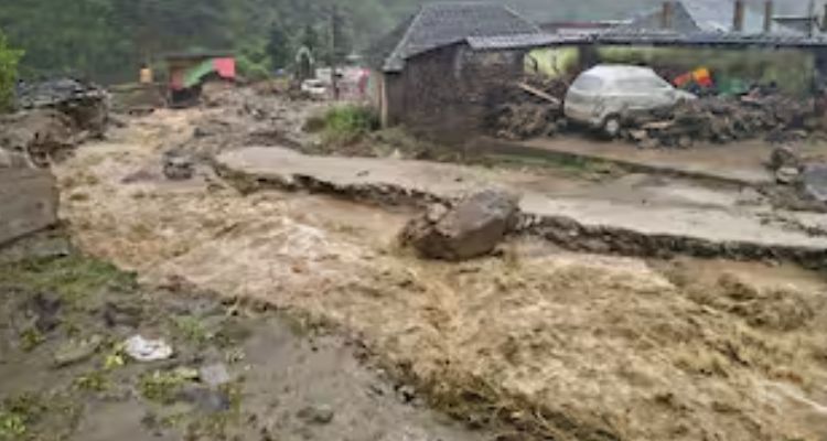 हिमाचल में कुदरत का कहर जारी, 