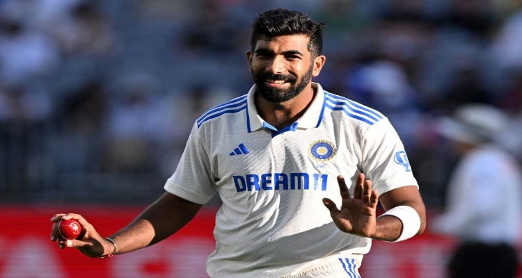 Jasprit Bumrah Record : सर्वश्रेष्ठ टेस्ट गेंदबाजी औसत के मामले में 