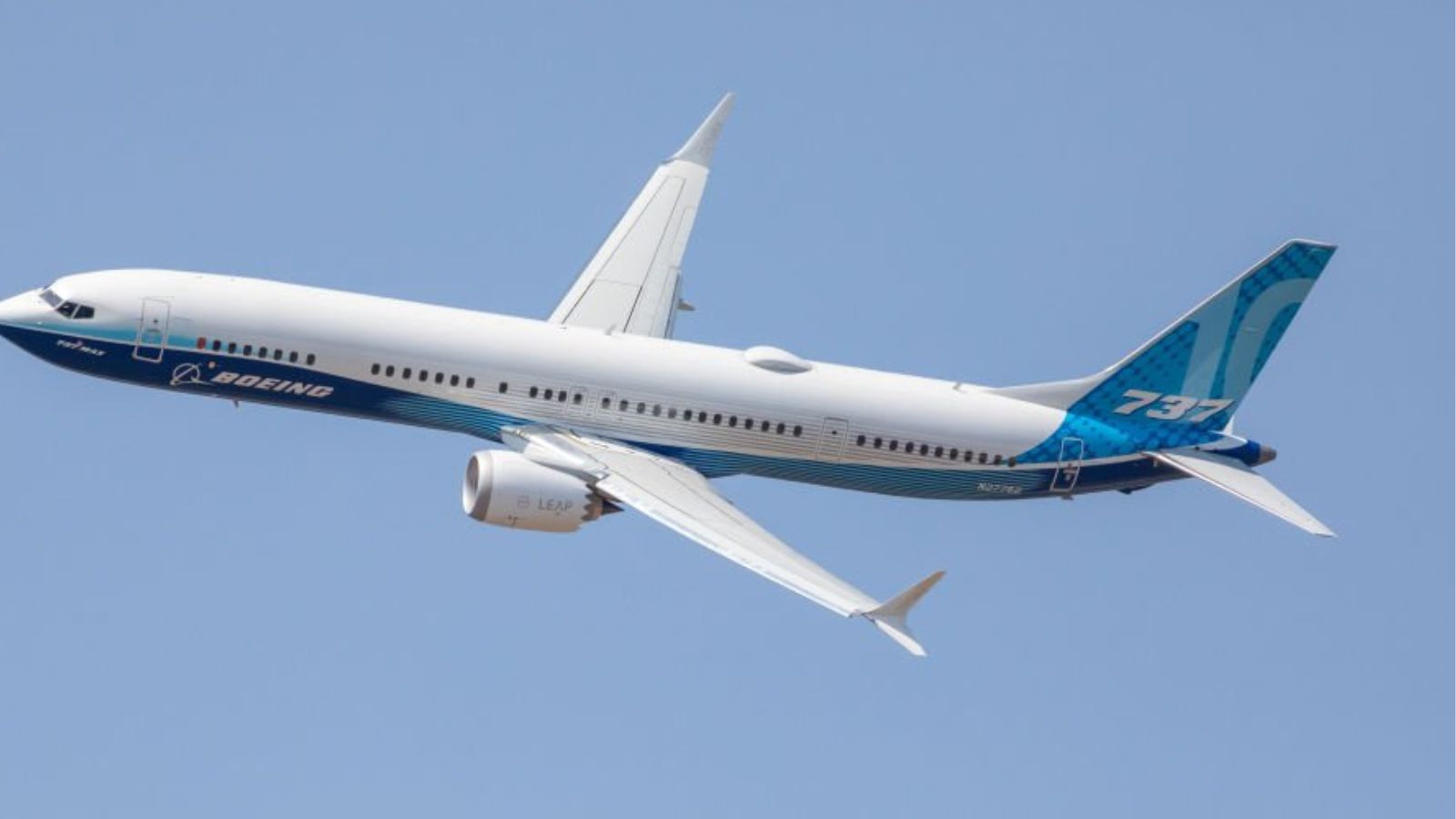 Boeing 737: 30,000 फीट की ऊंचाई से उड़ रहे जहाज की करवाई एमरजेंसी लैंडिंग