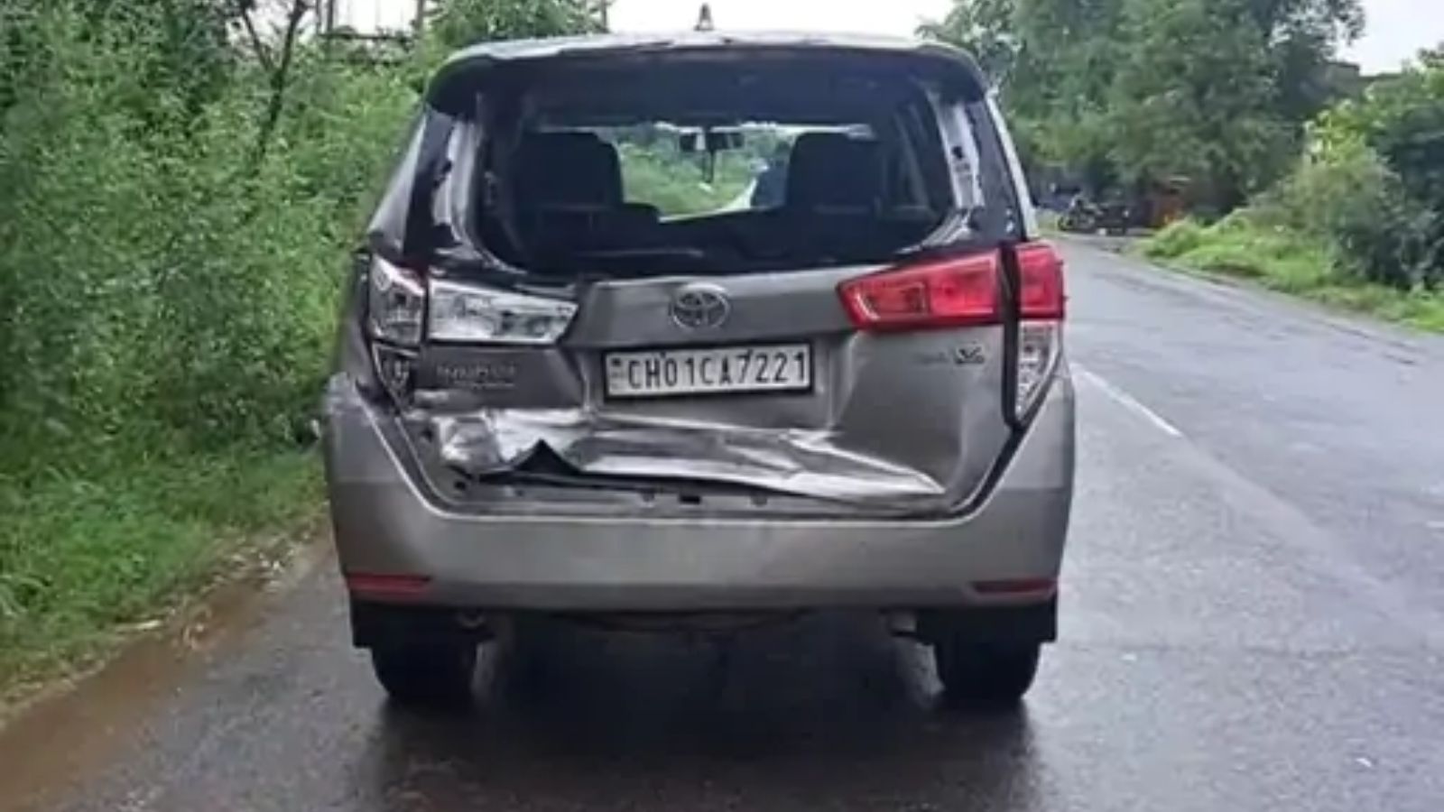 कांग्रेसी सांसद और विधायक का एक्सीडेंट,