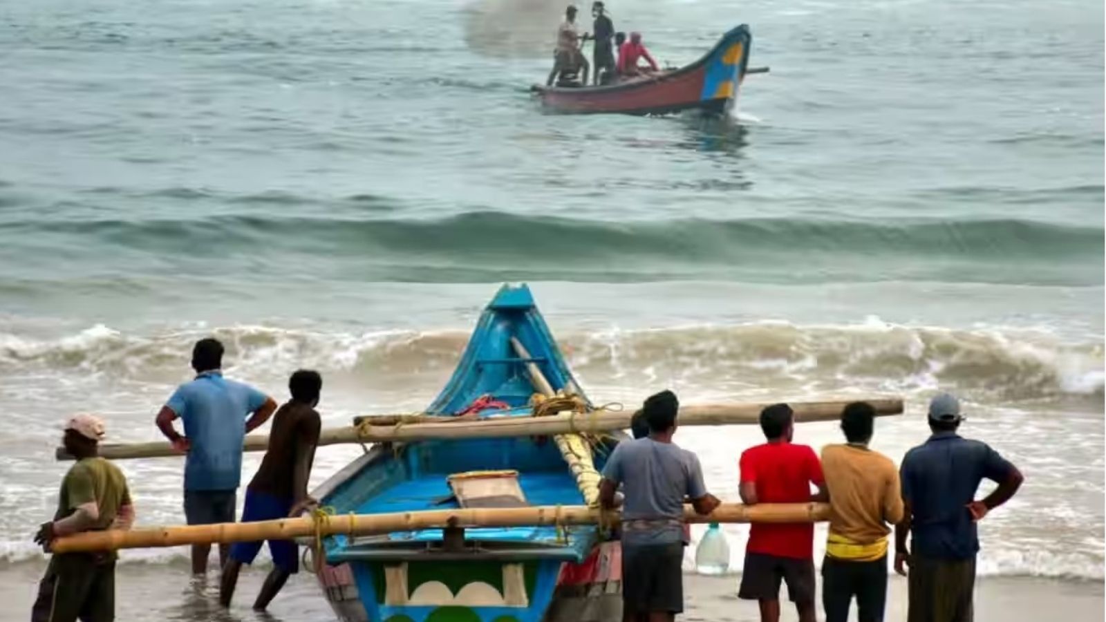 Cyclone Dana: 10 लाख लोगों को करना पड़ रहा शिफ्ट, 