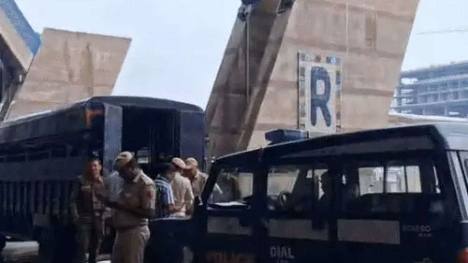जयपुर में सीएम आवास और एयरपोर्ट को बम से उड़ाने की मिली धमकी, 