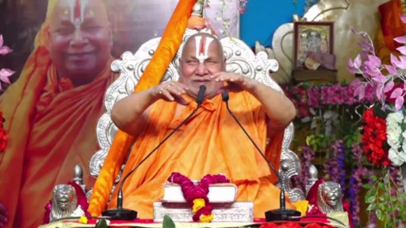  Jagadguru Rambhadracharya की बिगड़ी तबियत, 