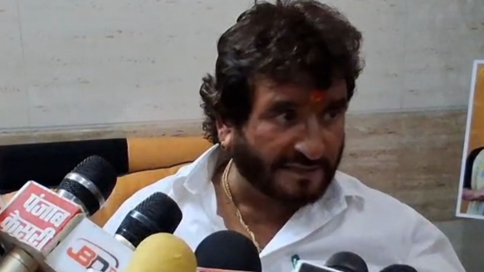 सफाई कर्मियों की अनदेखी पर चंदन ग्रेवाल ने दी प्रशासन को चेतावनी, 
