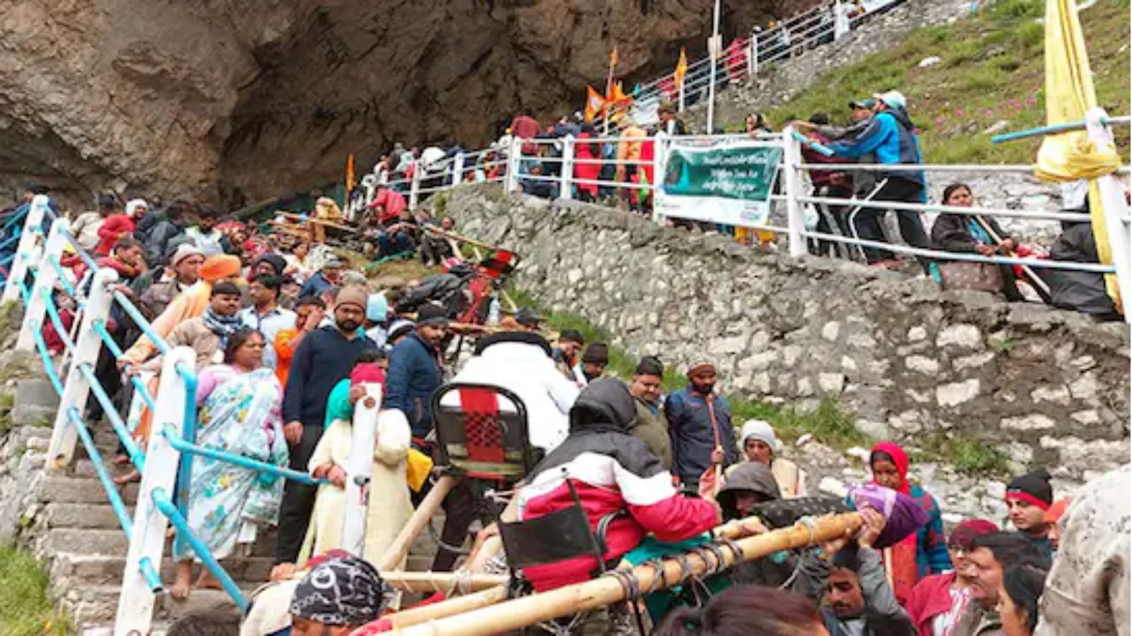 श्री अमरनाथ यात्रा को हफ्ते पहले ही रोका गया, 