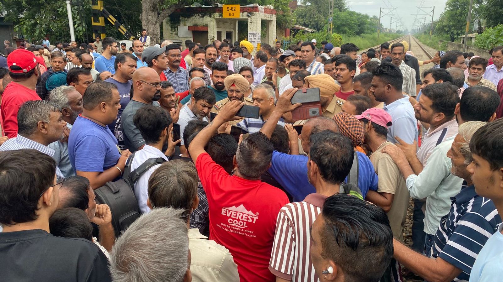 जालंधर फाटक बंद, 