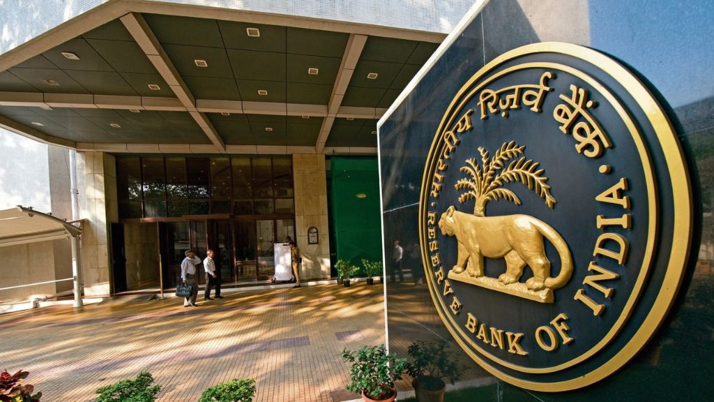 दीवाली से पहले RBI लोगों को दे सकता है बड़ा तोहफा, 