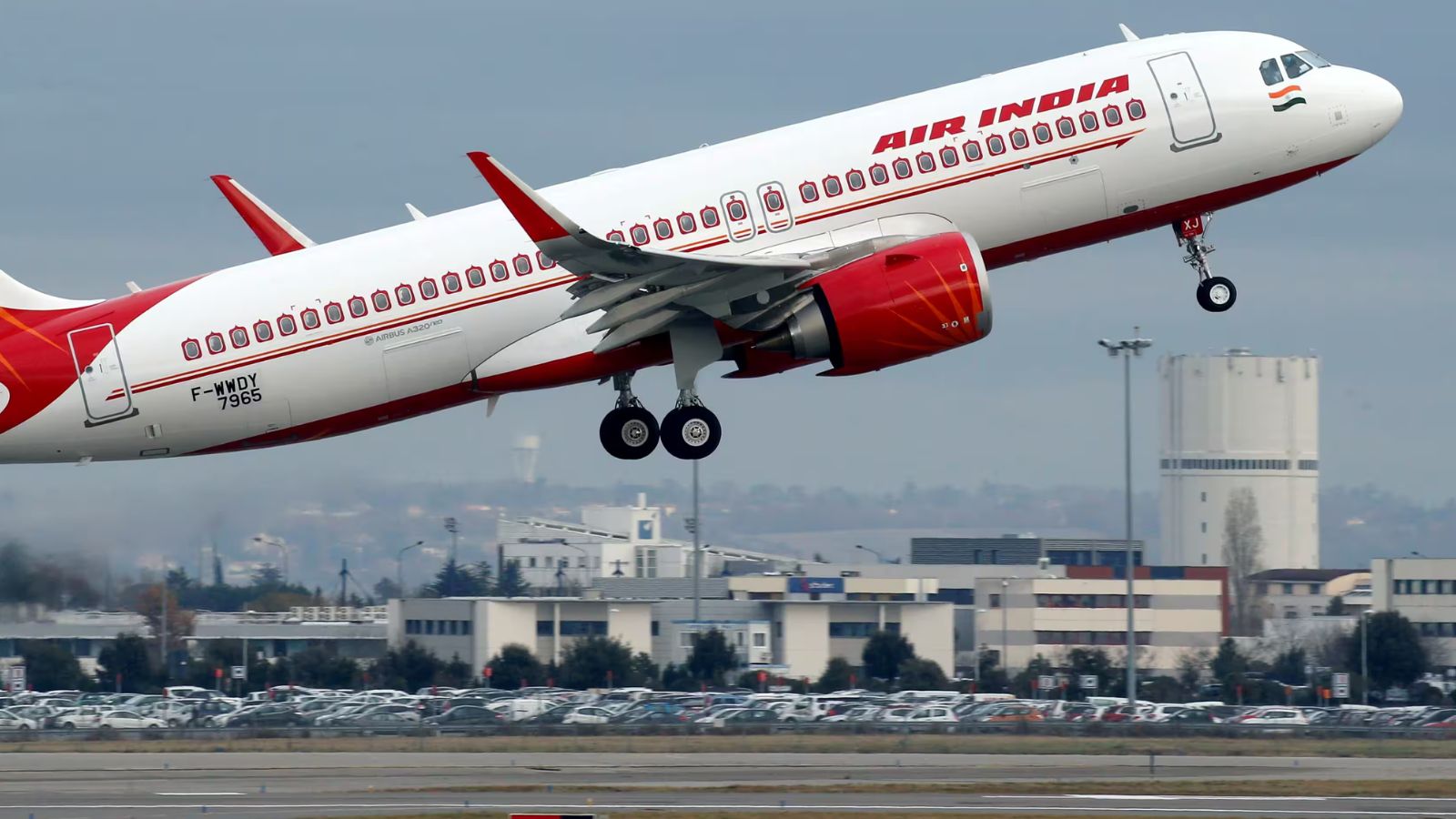 Air India के विमान की थाईलैंड में करवाई गई इमरजेंसी लैंडिंग, 