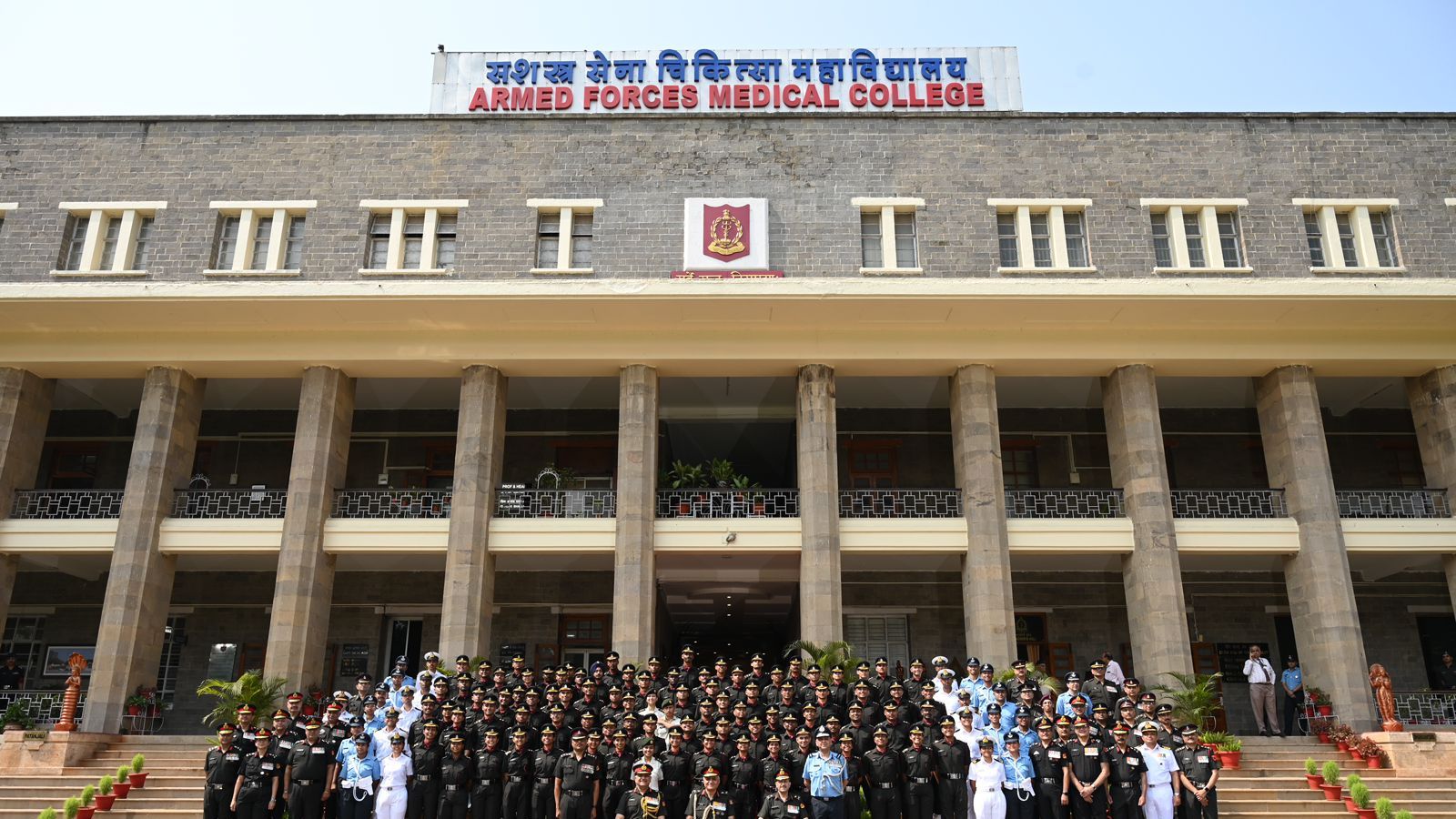 एएफएमसी के 58वें बैच के 112 मेडिकल स्नातकों को