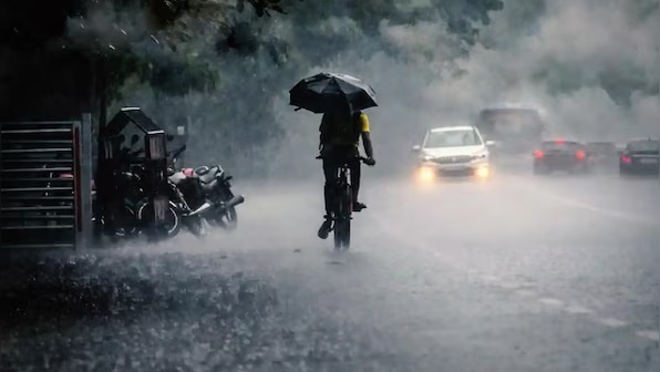 गुजरात में भारी बारिश से 8 लोगों की मौ+त, 