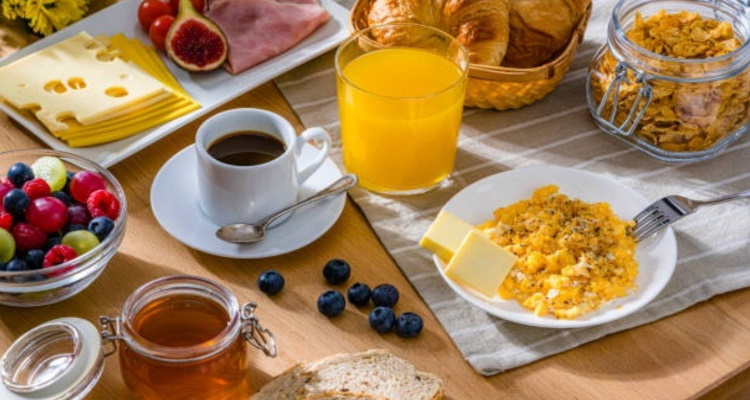 Breakfast Mistakes : सुबह नाश्ता न करने और गलत चीजें खाने