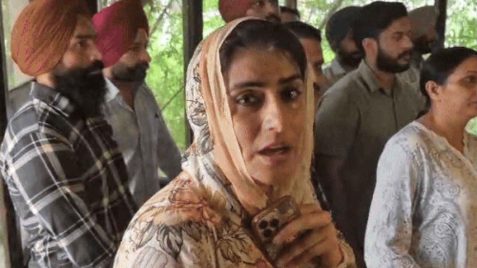 बिक्रम मजीठिया के ऑफिस के बाहर पुलिस की भारी फोर्स तैनात, 