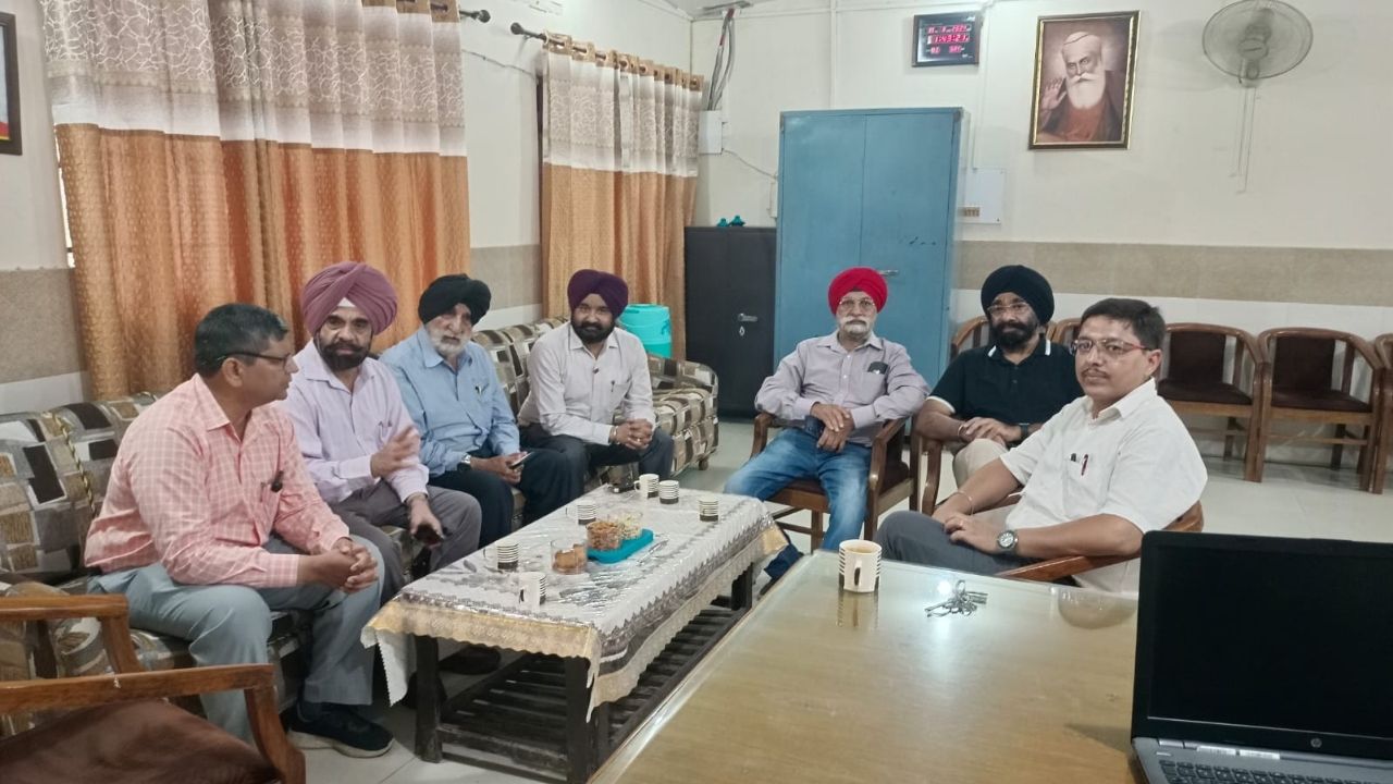 रोटरी क्लब के सदस्यों ने स्कूल ऑफ एमिनेंस का लिया जायजा, 