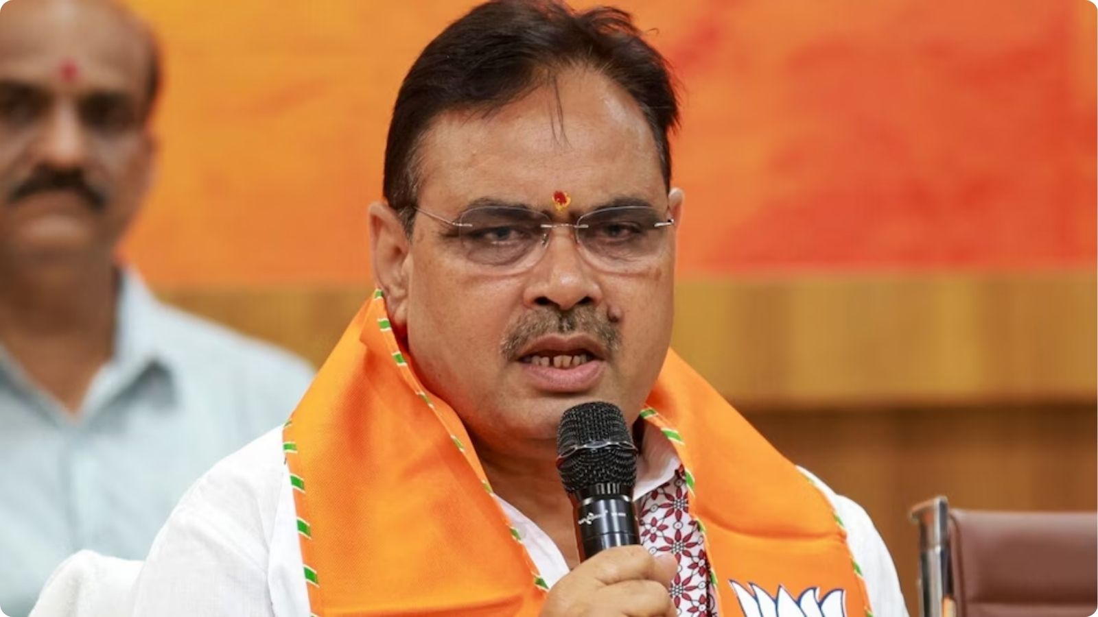 टुकड़े कर सूटकेस में पैक कर देंगे, 