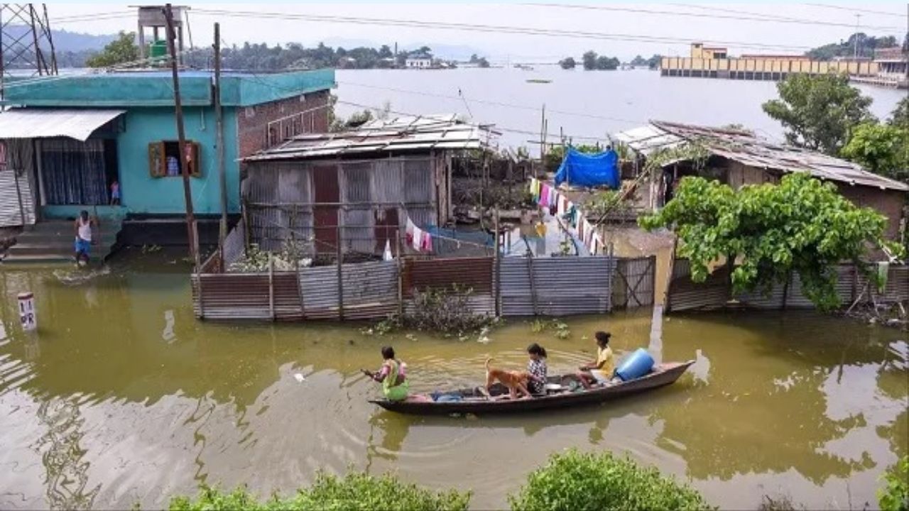  असम में बारिश और बाढ़ से 62 मौतें, 