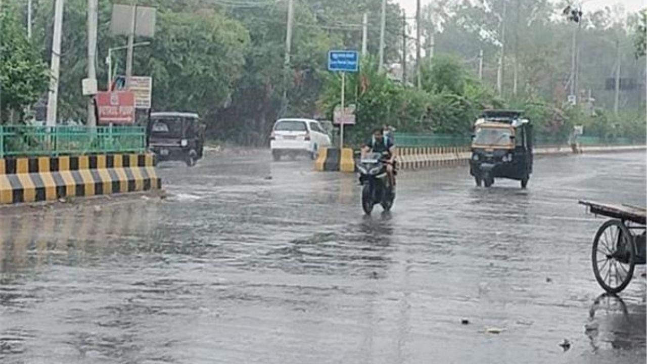 Punjab Weather: जालंधर में हल्की बारिश से मौसम ने ली करवट