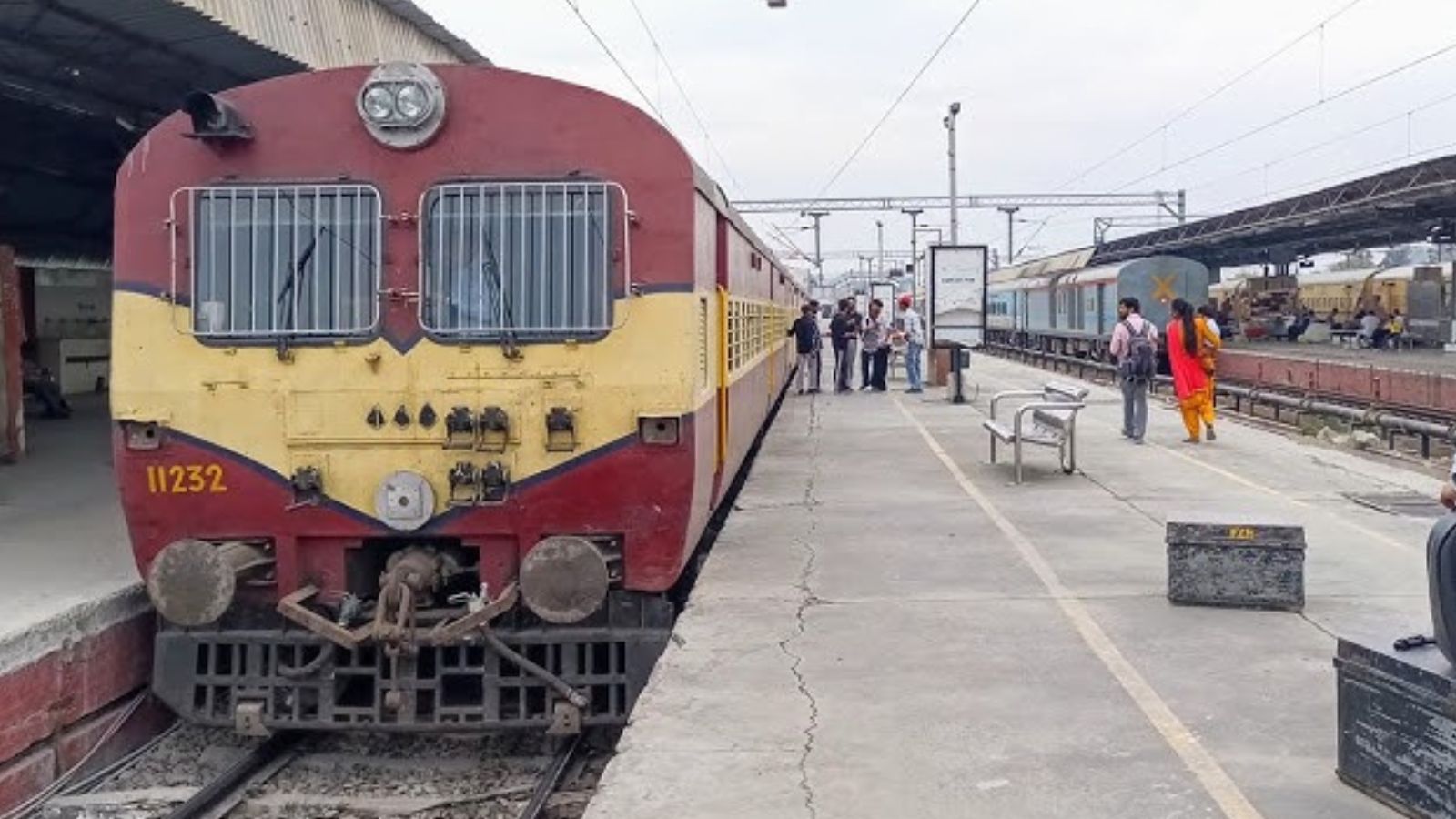 क्या आप भी वंदे भारत और शताब्दी में सफर करने वाले हैं तो हो जाएं सावधान, 