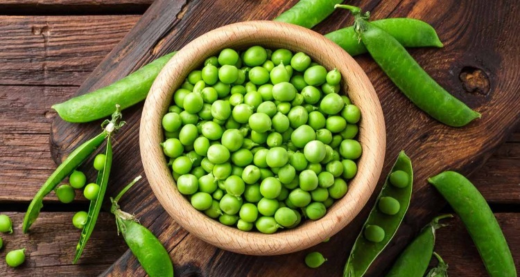 Side Effect of Peas : सर्दी के मौसम में कम ही खानी चाहिए