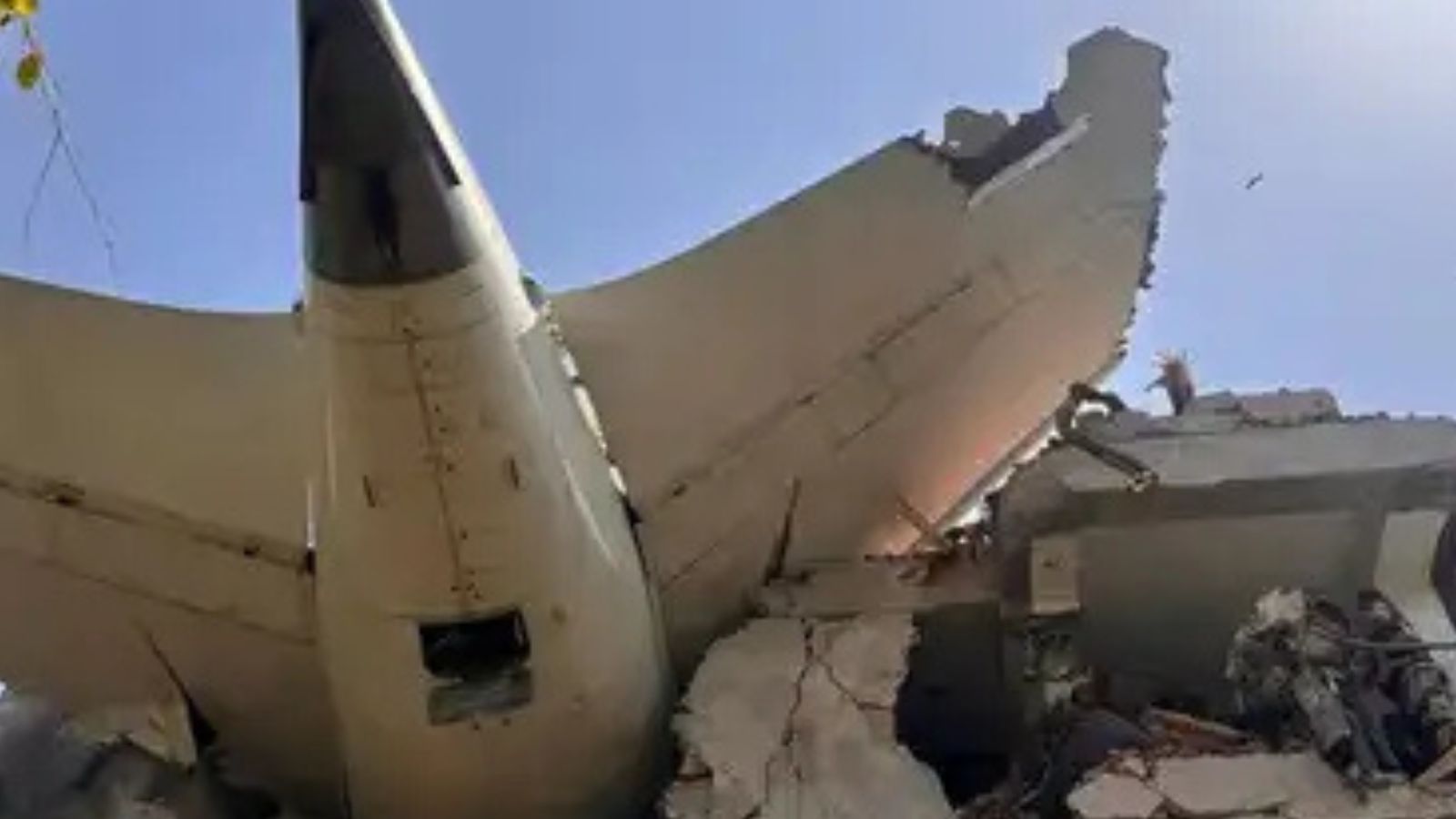 Ahemdabad Plane Crash: ब्लैकबॉक्स का डिजिटल वीडियो रिकॉर्डर मिला, 