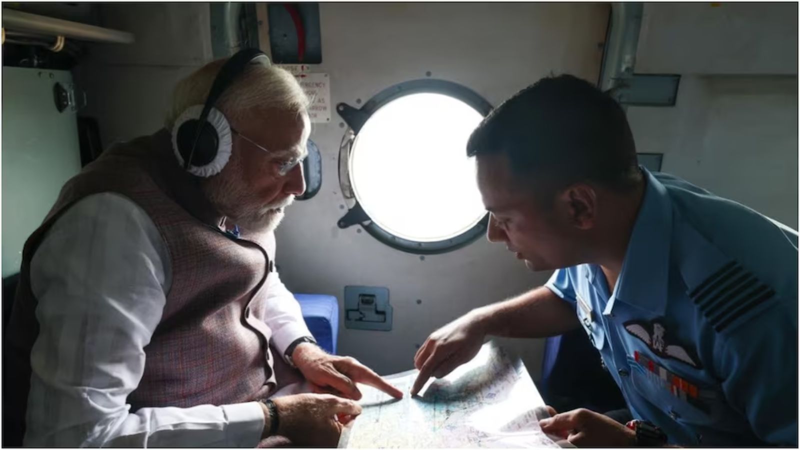 PM मोदी ने हिमाचल के बाढ़ प्रभावित इलाकों का किया दौरा, 