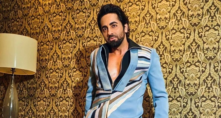 Ayushmann Khurrana : लाइमलाइट से दूर हैं बॉलीवुड एक्टर आयुष्मान 