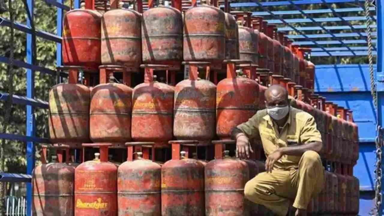  सस्ता हो गया LPG सिलेंडर, 