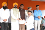 जालंधर में आज़ादी दिवस पर शहर के प्रसिद्ध समाज सेवी रमेश लखनपाल को मंत्री तरुणप्रीत सौंध ने किया सम्मानित 