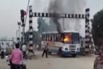 चलती रोडवेज बस में अचानक लगी आग,