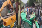 10 people died in UP due to overspeeding auto overturning, bodies scattered on the road