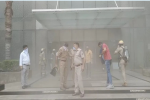 A massive fire broke out in Logix Mall, Noida, smoke filled the entire mall