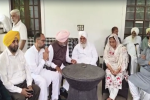 वित्तमंत्री हरपाल चीमा मोहिंदर केपी के घर शोक व्यक्त करने पहुंचे,  