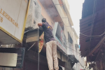 जालंधर में तंग गलियों वाले बाजार के शोरुम में लगी आग, 