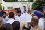 जालंधर में अकाली दल के नेताओं ने राहुल गांधी, प्रताप बाजवा के पुतले फूंके,