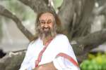 हमें अपनी जड़ों को गहरा और दृष्टिकोण को व्यापक करना चाहिए - श्री श्री रविशंकर