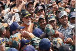 पीएम नरेंद्र मोदी आदमपुर एयरबेस पहुंचे, 