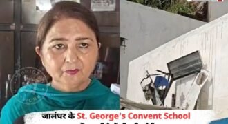 जालंधर के किशनपुरा में St. George's Convent School को चोरों ने लगातार 2 महीने में तीसरी बार निशाना बनाया है। चोर स्कूल से LED, AC कंप्रैसर लेकर फरार हो गए। घटना की सीसीटीवी फुटेज भी सामने आई है, जिसमें चोर तारें काटता हुआ दिख रहा है। स्कूल मैनेजमैंट ने पुलिस की कार्रवाई पर सवाल भी उठाए हैं।